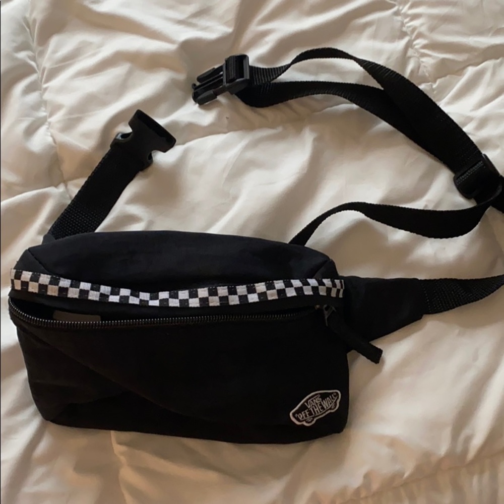 vans fannypack🦋